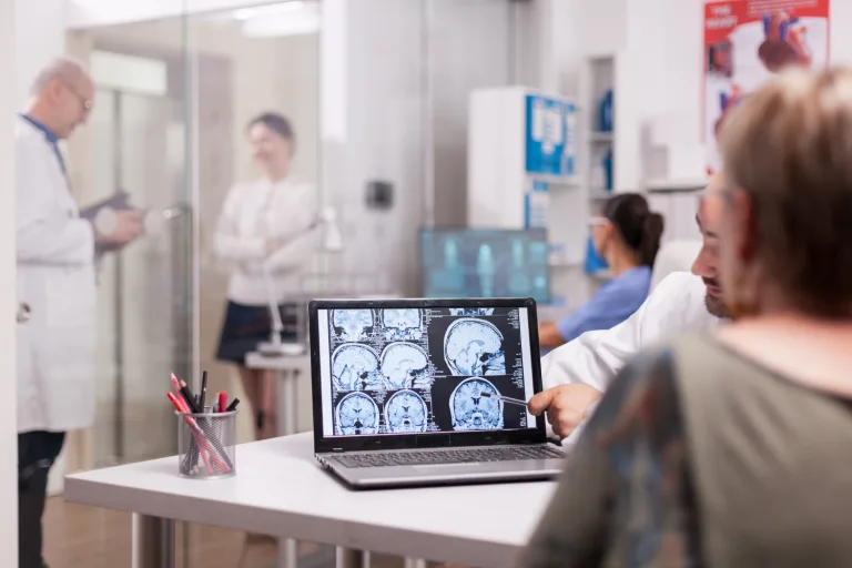 Denali-Sanofi’s ALS Candidate Falls Short in Mid-Stage Study