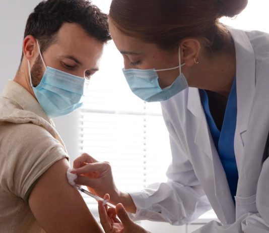 FDA Sets Tougher Approval Criteria for Covid Booster Shots in Healthy Individuals